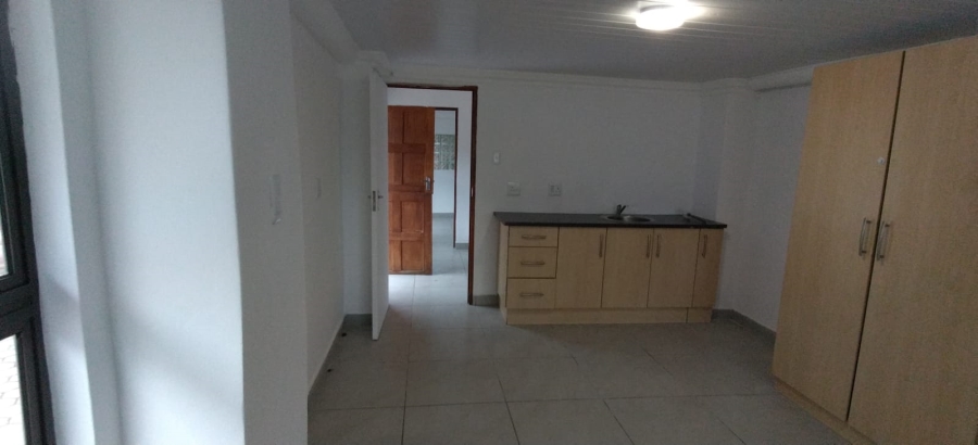 To Let 1 Bedroom Property for Rent in Bayview Western Cape